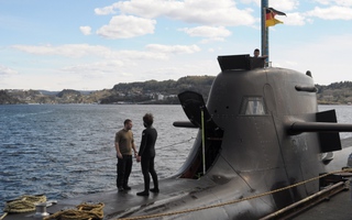 Tàu chiến và tàu ngầm Nga xâm nhập Latvia