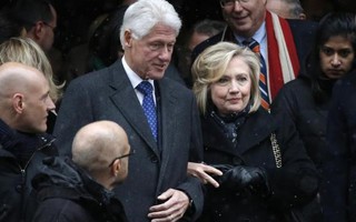 Vợ chồng ông Clinton bỏ túi 30 triệu USD từ năm 2014