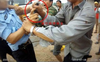 Trung Quốc: Cảnh sát bắn chết nghi phạm chống người thi hành công vụ