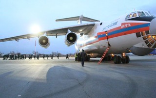 Nga: "Máy bay chở hàng viện trợ và thiết bị quân sự" tới Syria