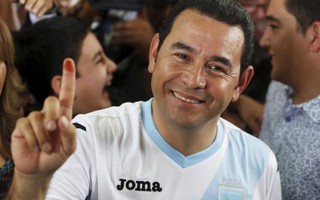 Chuyện thật như đùa ở Guatemala: Diễn viên hài lên làm tổng thống