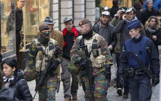 Báo động an ninh tối đa, người dân Bỉ nín thở