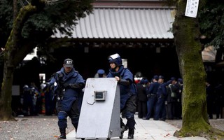 Nhật bắt nghi can đánh bom đền Yasukuni