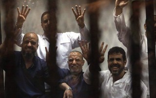 TT Ai Cập bị lật đổ Morsi lãnh án 20 năm tù