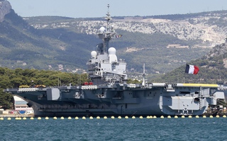 Pháp tung tàu sân bay lớn nhất châu Âu "xóa sổ" IS