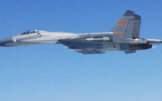 Trung Quốc tung chiến đấu cơ "xua đuổi" máy bay Myanmar