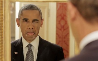 Hình ảnh "nhí nhảnh" của Tổng thống Obama gây sốt