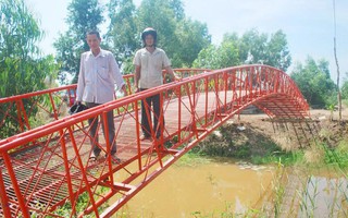 “Chuyên gia” xây cầu đáy dày