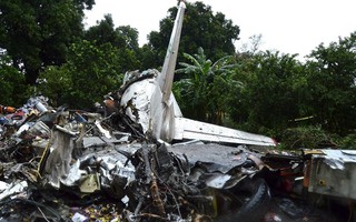 Máy bay rơi ở Sudan nghi do quá tải