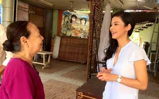 Việt Trinh thăm nghệ sĩ ở viện dưỡng lão nghệ sĩ