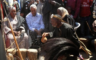 Săn phù thủy ở Tanzania