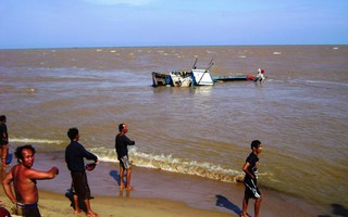 Cướp “miếng ăn” của thần biển