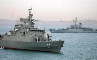 Mỹ bác tin bị tàu chiến Iran “đuổi chạy dài”