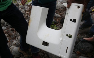 Vụ MH370: Tìm thấy “cửa số máy bay” bằng nhựa