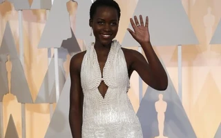 Trộm chôm đầm hơn 3 tỉ đồng của Lupita Nyong'o mặc ở Oscar 87