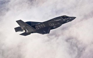 Chiến đấu cơ tàng hình F-35 lần đầu tập trận quy mô lớn