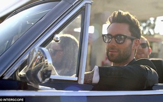 Maroon 5 gây sốt với video ca nhạc mới