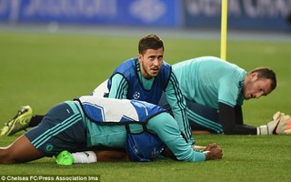 Không được Mourinho trọng dụng, Hazard sẽ sang Real?