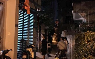 Hà Nội: Vừa mở cửa, nữ sinh lớp 11 bị đâm chết tại chỗ