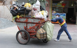 Nhận lương “khủng” lại còn “ăn bẩn”