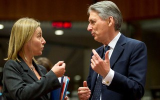 EU quyết không nới lỏng trừng phạt Nga