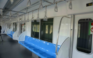 “Nặn” hình hài tàu metro