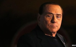 Ông Berlusconi bị tuyên án 3 năm tù vì tội hối lộ