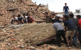 Chung tay hỗ trợ Nepal sau thảm họa kinh hoàng