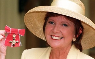 Huyền thoại Cilla Black chết vì đột quỵ tại nhà riêng