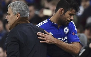 Giám đốc Chelsea xác nhận Mourinho bị học trò phản