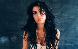 Phim tài liệu về Amy Winehouse bị chỉ trích