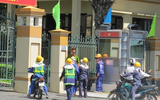 Bị chèn ép, công nhân môi trường cầu cứu Thành ủy Đà Nẵng