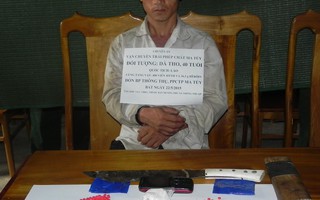 Bắt trùm ma túy người Lào "găm" hàng nóng trong người