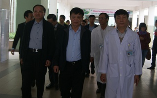Ông Nguyễn Minh Triết đến thăm ông Nguyễn Bá Thanh