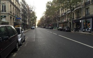 Người Việt ghi nhận: Paris vắng vẻ lạ thường sáng 14-11