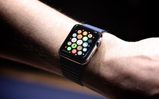 Apple Watch được bán trong tháng 4