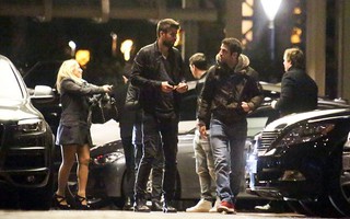 Messi, Pique hẹn Fabregas đánh bạc trước đại chiến Man City