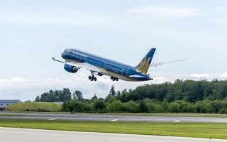 Boeing 787-9 của Vietnam Airlines trình diễn tại Paris Air Show