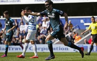 Fabregas đưa Chelsea tiến sát chức vô địch