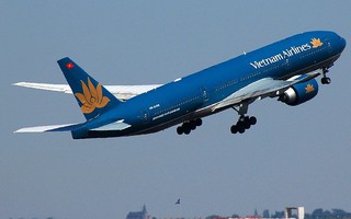 Vietnam Airlines bán 2 máy bay Boeing777-200ER