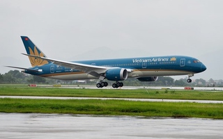 Siêu máy bay Boeing 787-9 Dreamliner đầu tiên về Việt Nam