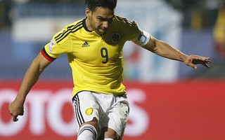 Falcao chịu giảm một nửa lương để về Chelsea