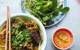 Bún xáo gân, món lạ ở Sài Gòn