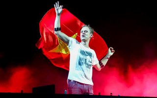 Khán giả Hà Nội phấn khích vì “Hello” của DJ Armin