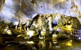 Quảng Bình rút quyết định tăng giá vé tham quan hang động