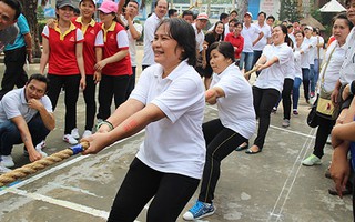 800 CNVC-LĐ dự hội thao