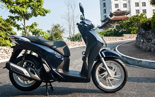 Honda SH 2015 khan hàng, đội giá tới 10 triệu đồng