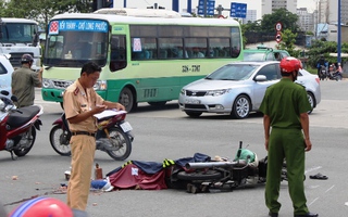 Tai nạn thương tâm, 2 ông cháu chết, bà trọng thương