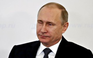 Tổng thống Putin bất ngờ cách chức 2 "quan lớn"