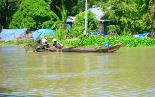 Đi đám hỏi trong đêm, 4 người mất tích